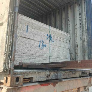 黄冈 芝麻白花岗岩石材3.0公分光面毛板装柜出货