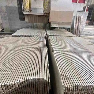 黄冈 车间生产日常，黄金麻白麻花岗岩