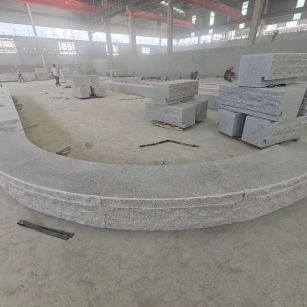 黄冈 芝麻白异形坐凳，自然面光面弧形加工