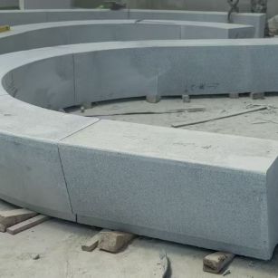 黄冈 芝麻白花岗岩光面弧形坐凳