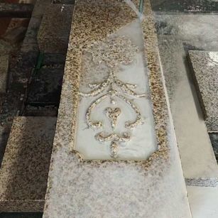 黄冈 黄金麻花岗岩异形加工雕刻栏杆大柱