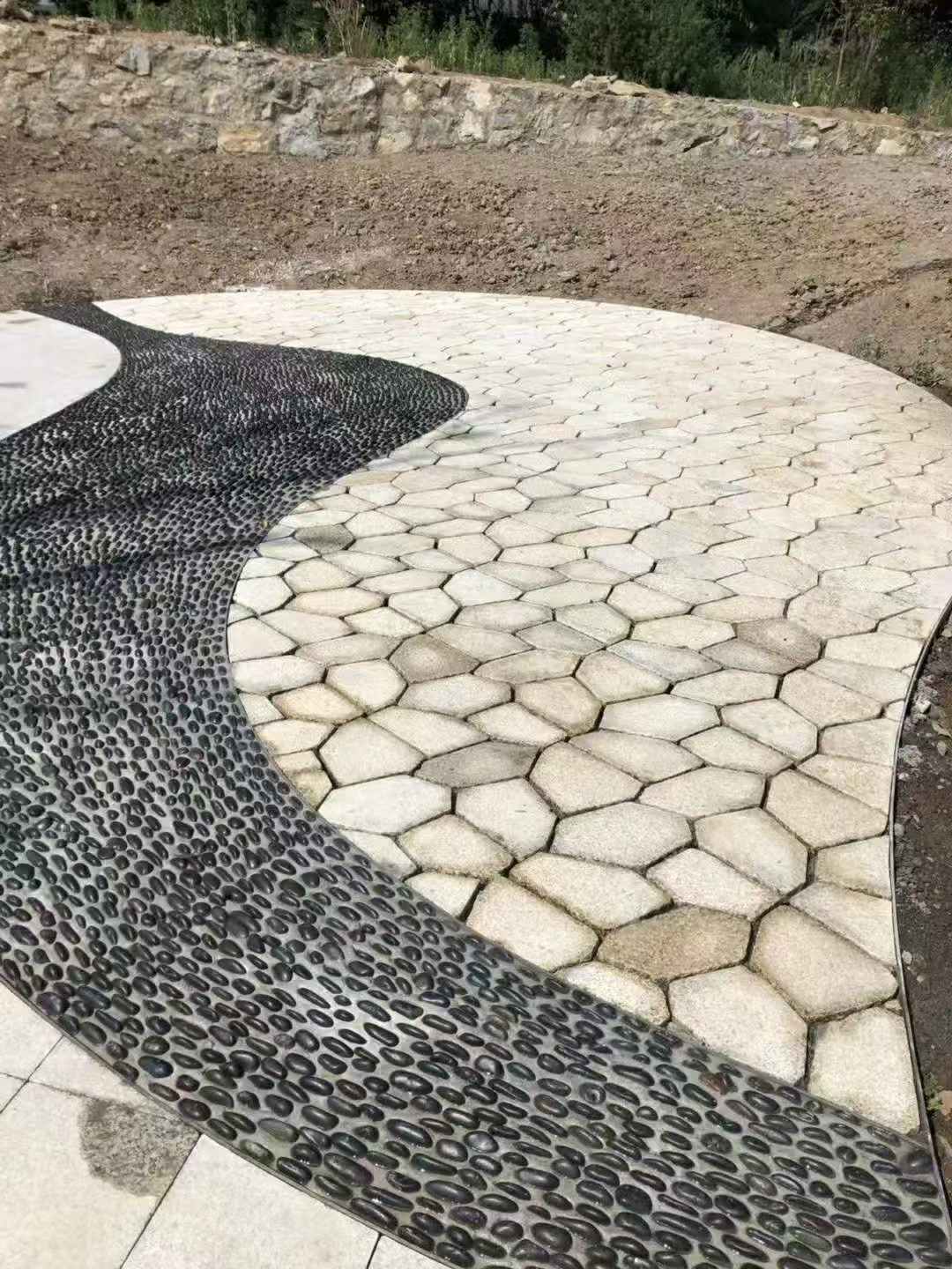 黄冈 黄金麻冰裂纹地铺石工地铺装案例