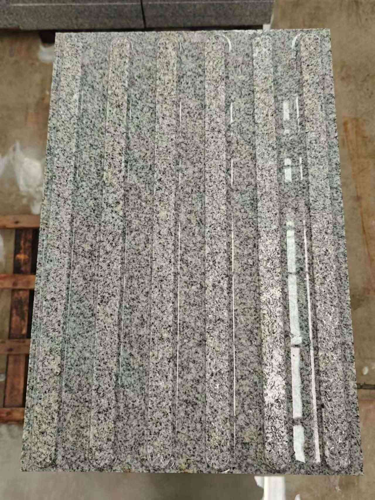 黄冈 芝麻白花岗岩荔枝面雕刻盲道，盲条