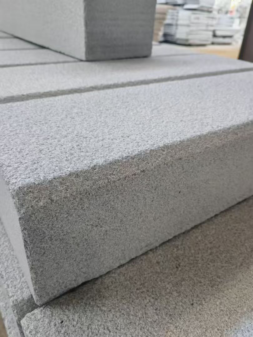 黄冈 芝麻灰荔枝面路沿石