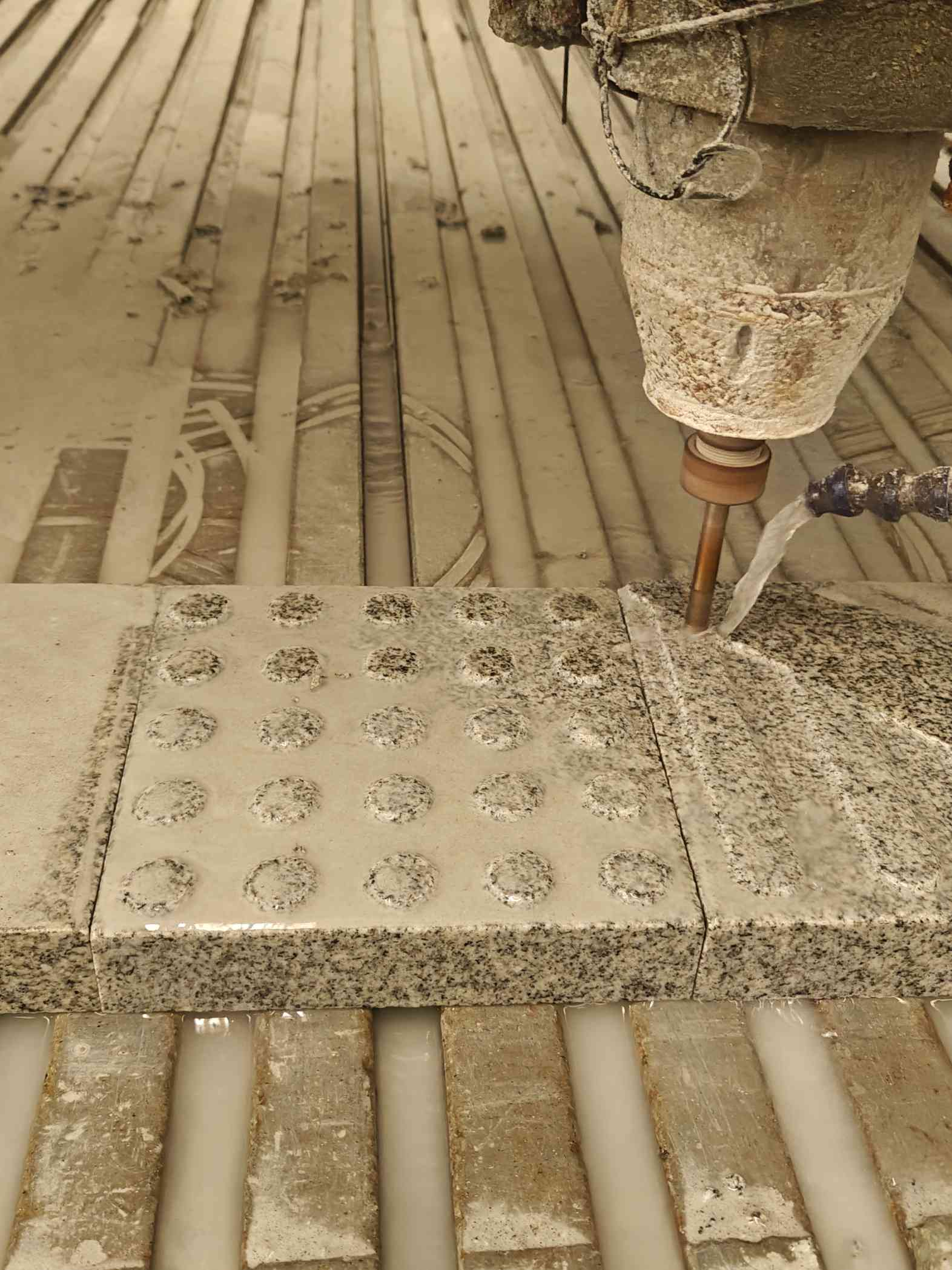 黄冈 芝麻白花岗岩石材盲人石、盲道石、盲点石