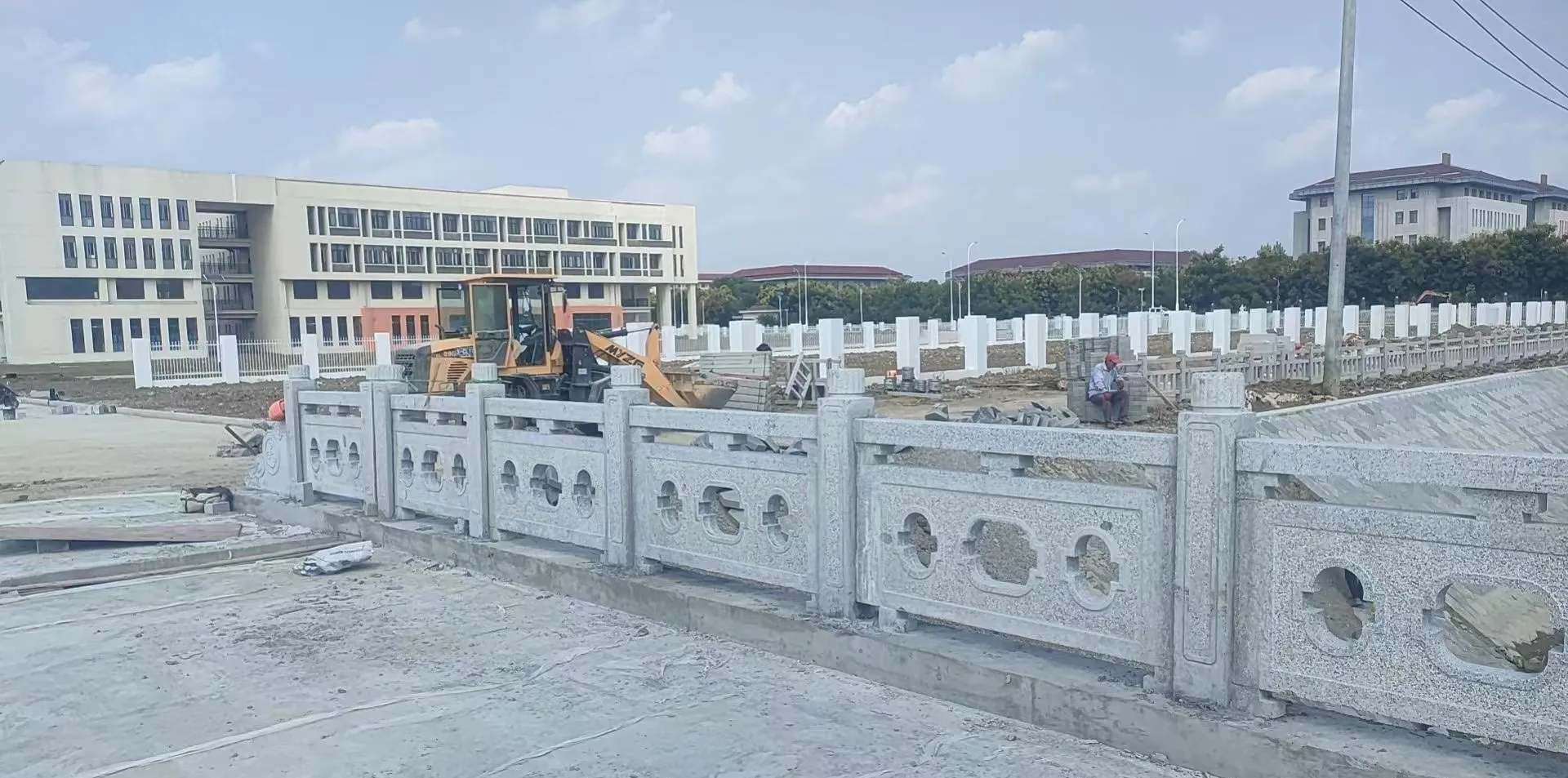 黄冈 白麻花岗岩荔枝面河道栏杆