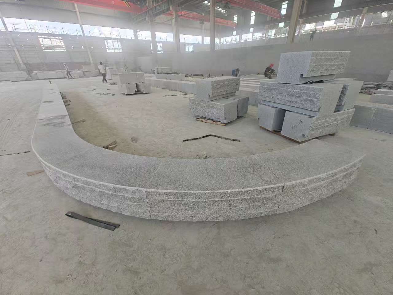 黄冈 芝麻白异形坐凳，自然面光面弧形加工