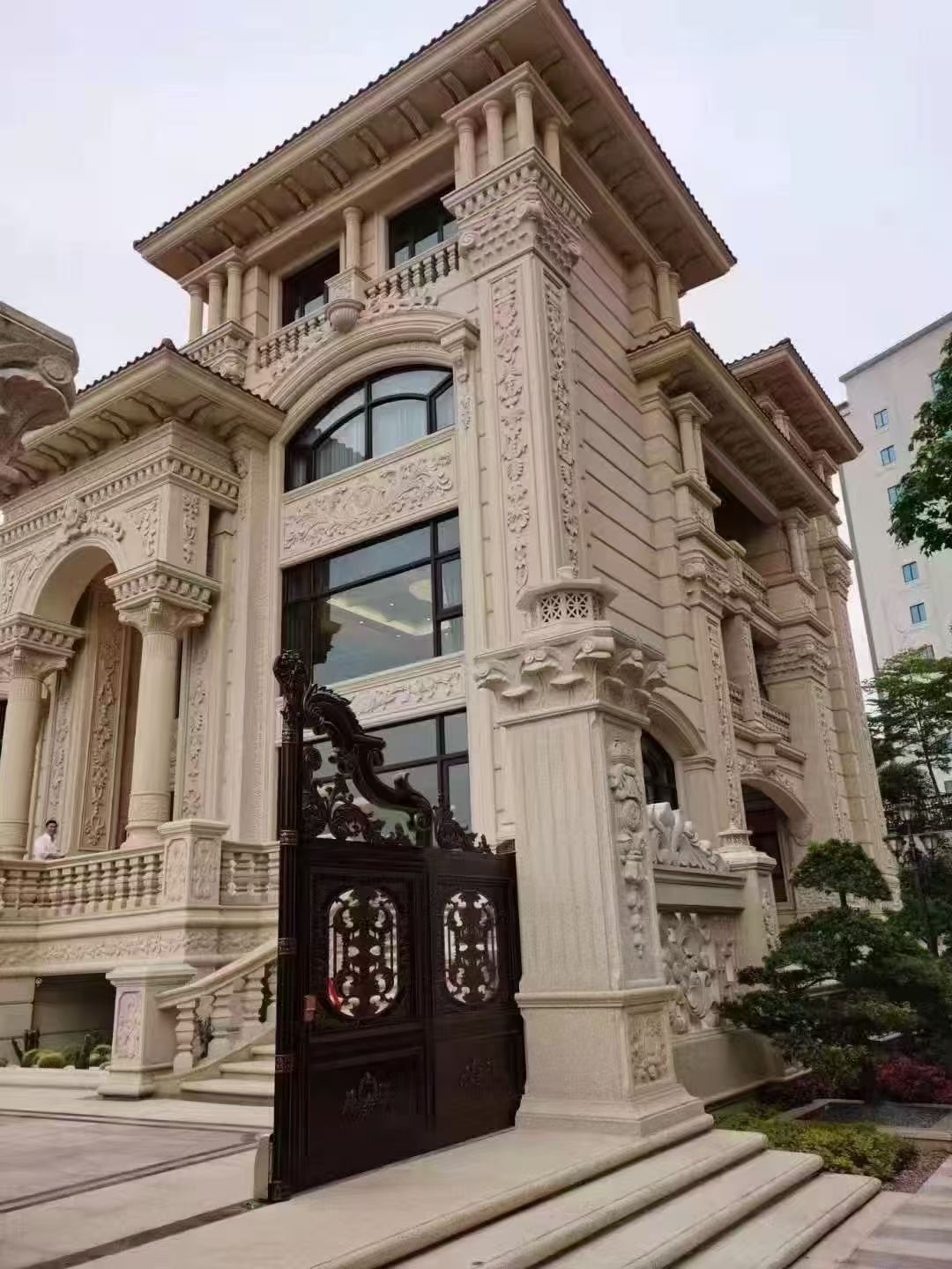 黄冈 黄金麻花岗岩别墅外墙干挂效果展示